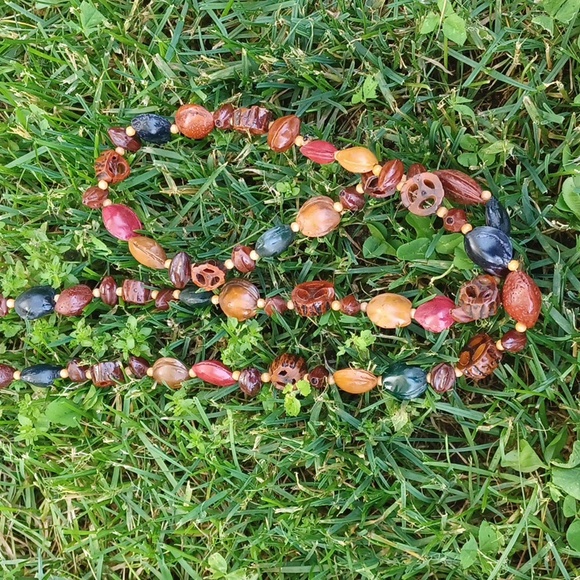 4 Vintage Necklaces - Picture 10 of 12